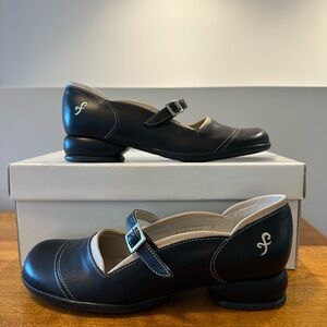 John Fluevog Fellowship Sandra Black Flats with White Stitching